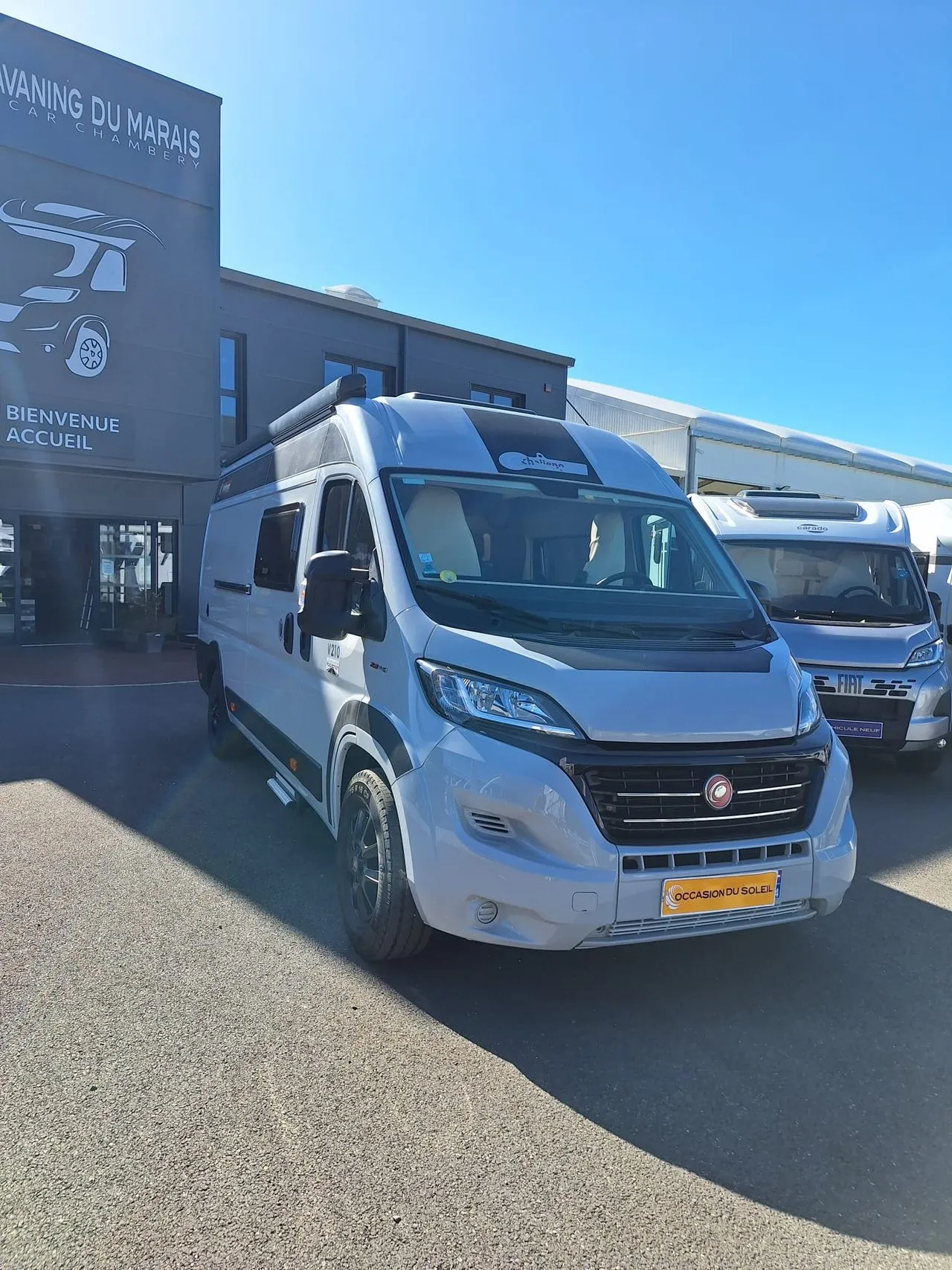 V 210 Road Edition VIP